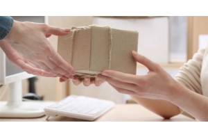 東莞哪家國(guó)際快遞公司能寄化妝品?