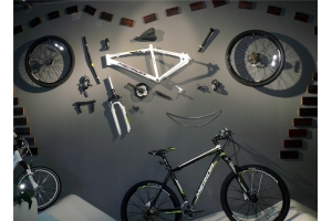 EMS免泡渠道助力外貿商發自行車架到歐美