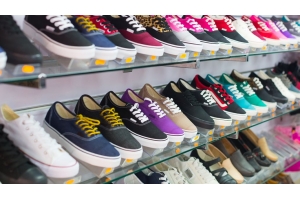 美國(guó)鞋類需求旺盛，今年銷售額或?qū)⑼黄?000億