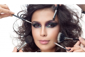 法國化妝品市場復(fù)蘇，眼部化妝品最暢銷